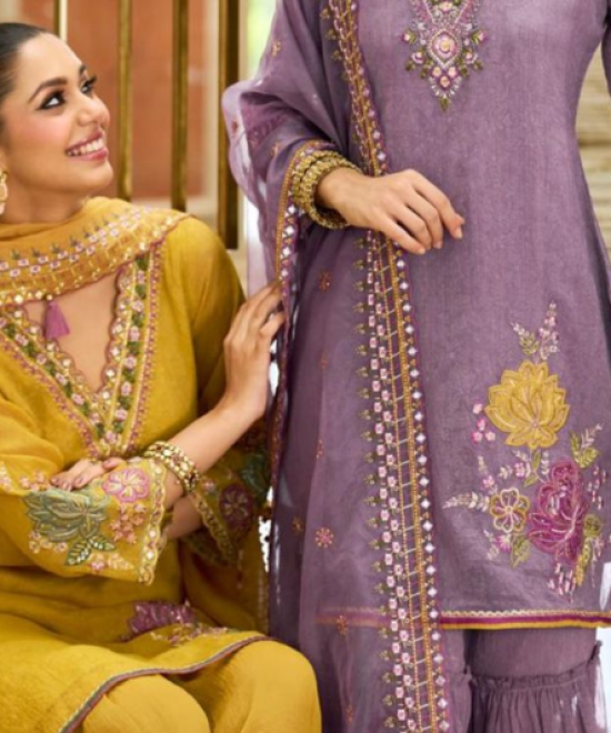Zehra Embroidered Kurta Set